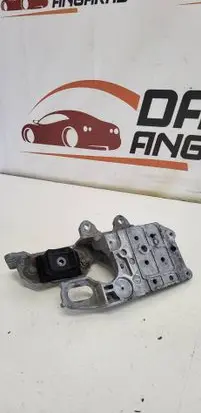 Nissan Qashqai Engine mount bracket 8200395661