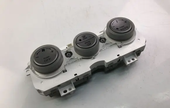 Mazda 6 Climate control unit QC08