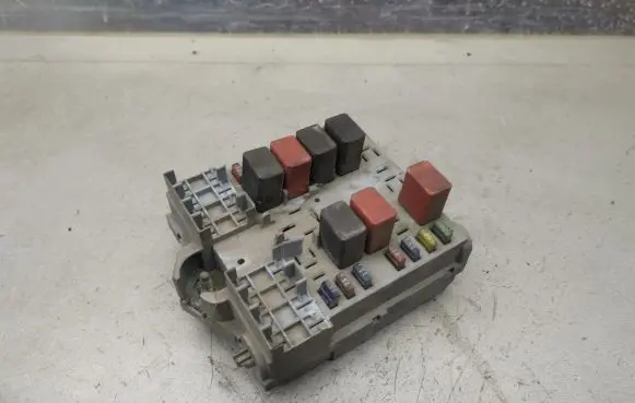Fiat Stilo Fuse module 46796538