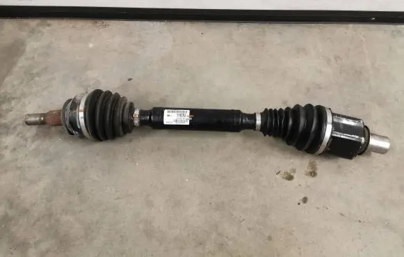 Chevrolet Corvette C7 Rear driveshaft P23301163