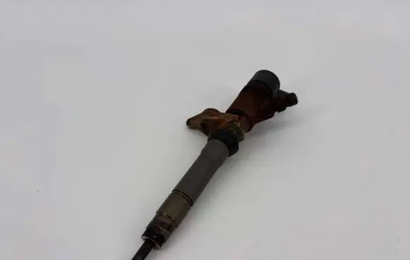 Fuel injector