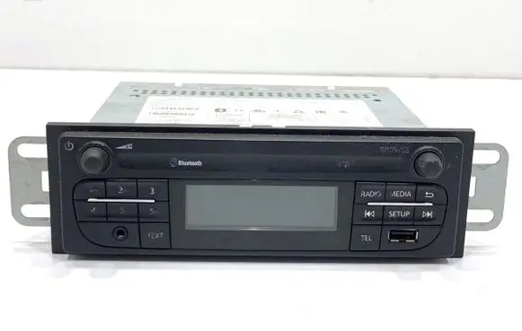 Opel Movano B Radio/CD/DVD/GPS head unit 281156320R