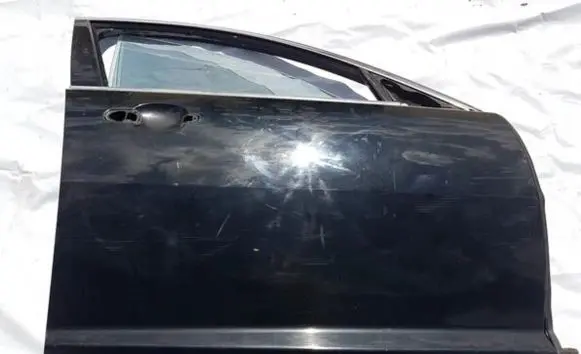 Jaguar XF Front door JUODOS