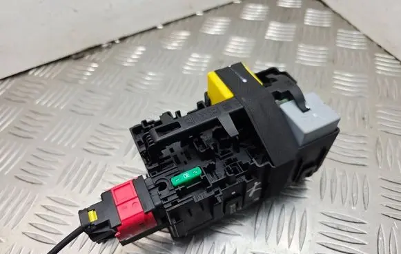 Peugeot 208 Fuse box set 9812661980
