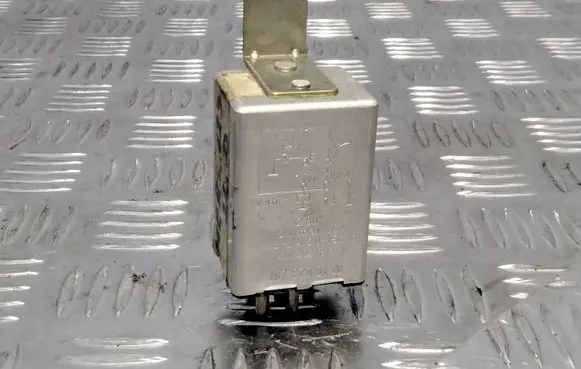 Mercedes-Benz W123 Other relay 1078200110