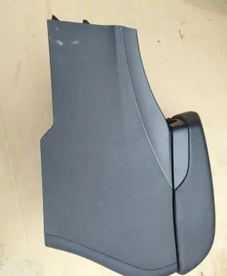 Hyundai Santa Fe Glove box central console 846342W100