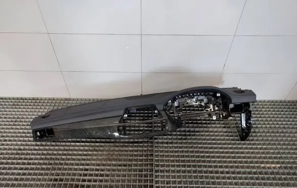 Mercedes-Benz CLS C218 X218 Dashboard A218680358