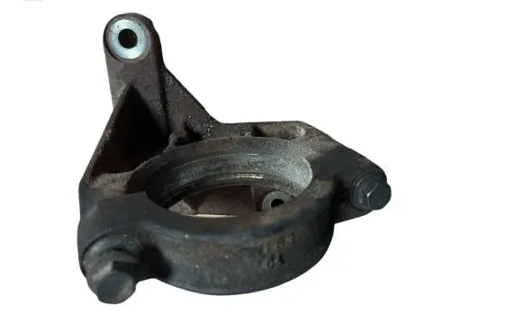 Volvo XC90 Engine mounting bracket 9143465