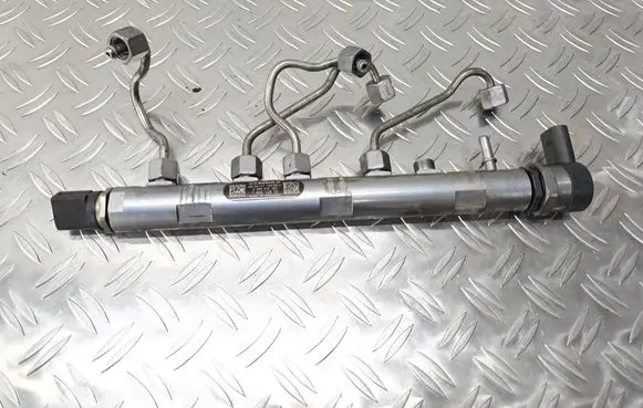 BMW X3 E83 Fuel main line pipe 7809128 19476611 0445214183