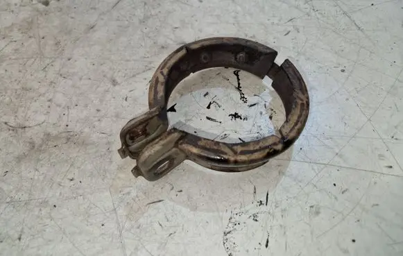 Mercedes-Benz C W204 Muffler pipe connector clamp A0009958902