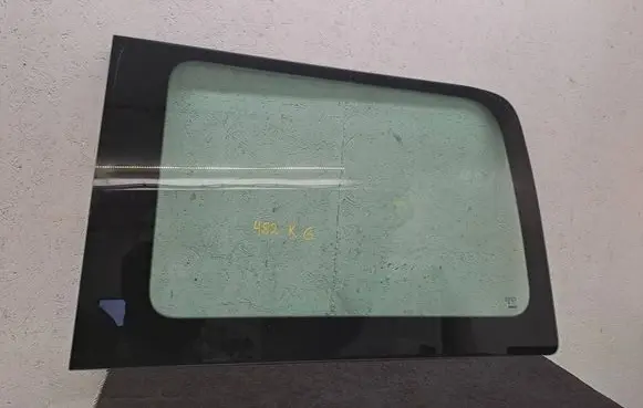 Mercedes-Benz Sprinter W906 Rear side window 43R001167 72WDG40 E000262