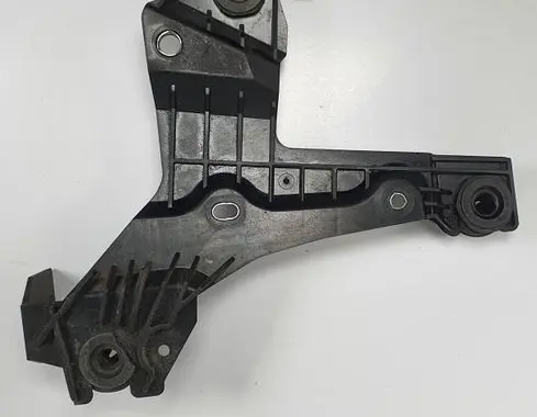 Mercedes-Benz A W169 Air filter cleaner box bracket assembly 30636575