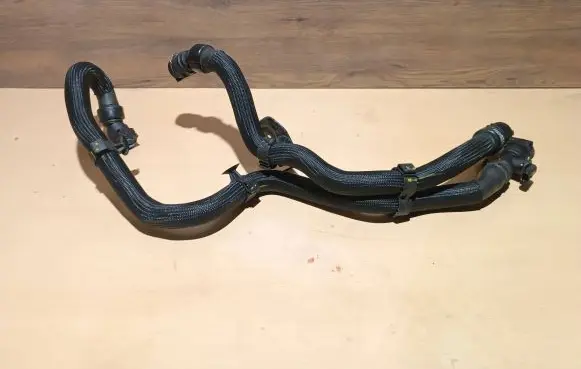 Citroen Berlingo Coolant pipe/hose 9842087780