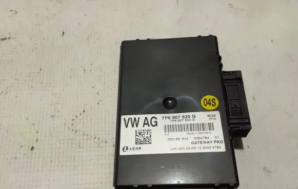 Volkswagen Touareg II Gateway control module 7P6907530G