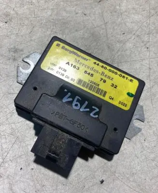 Mercedes-Benz ML W163 Transfer box differential control unit A1635457932 4450000051E