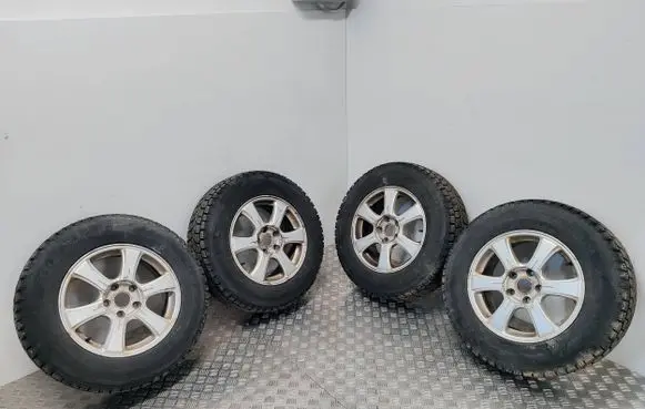 R16 alloy rim