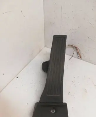 Hyundai Tucson TL Accelerator throttle pedal 32414400