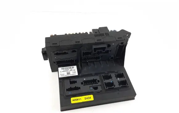 Mercedes-Benz E W211 SAM control unit 2115457601