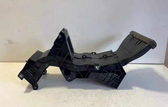Tesla Model S Other center console (tunnel) element 105733300D