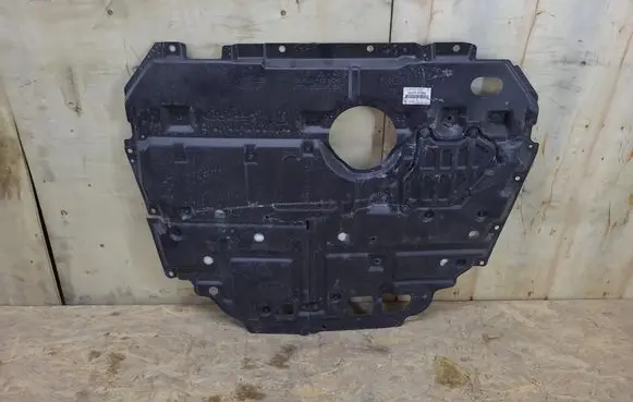 Toyota Prius+ (ZVW40) Engine splash shield/under tray 5141047040