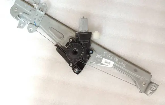Suzuki SX4 S-Cross Sliding door window regulator with motor 83401-61M10