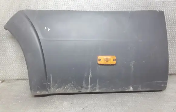 Rear fender molding trim