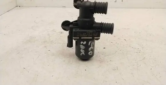 BMW 5 E60 E61 Coolant heater control valve 6920226 1147412174 060919