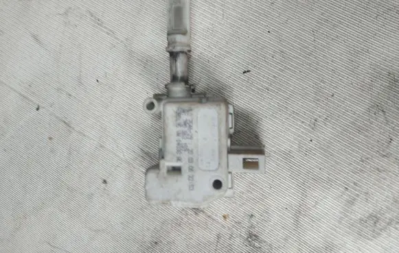 Volkswagen Sharan Tailgate boot lock/latch motor 1M0862159