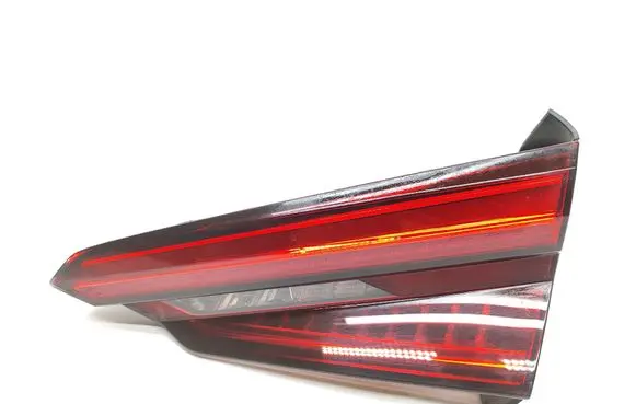 Audi A5 Tailgate rear/tail lights 8W6945094A 636510