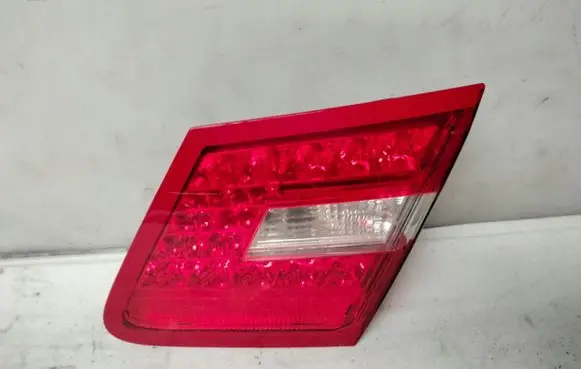 Mercedes-Benz E C207 W207 Tailgate rear/tail lights A2078200464