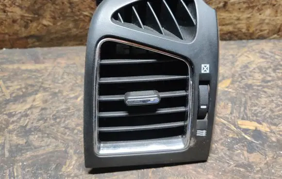 Chevrolet Captiva Dashboard side air vent grill/cover trim 95374837