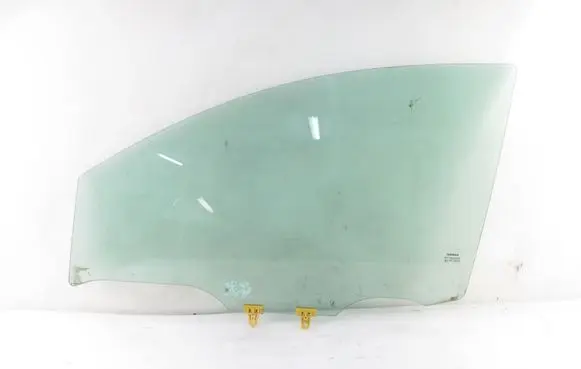 Nissan Note (E11) Front door window glass four-door 