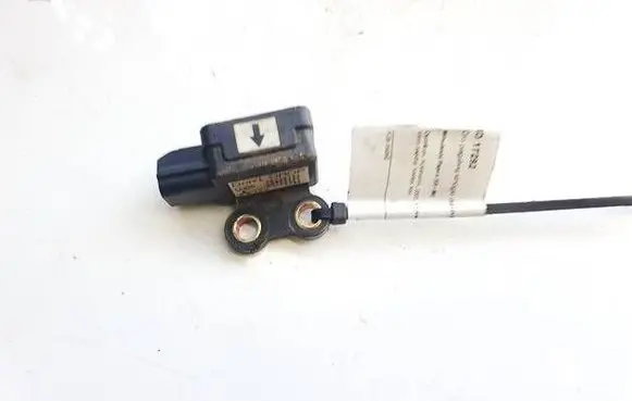 Mitsubishi Pajero Airbag deployment crash/impact sensor MR228392 X2T22171