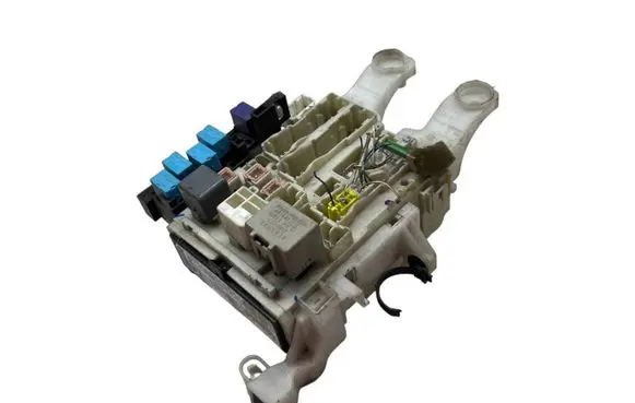 Toyota RAV 4 (XA30) Fuse box set 8273042010 6K021115 19396129
