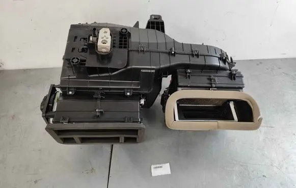 MG MG5 II Interior heater climate box assembly 11261291