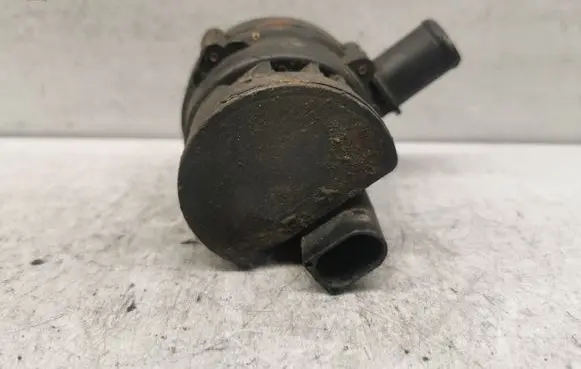 Nissan X-Trail T30 Electric auxiliary coolant/water pump