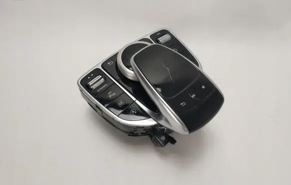 Multifunctional control switch/knob