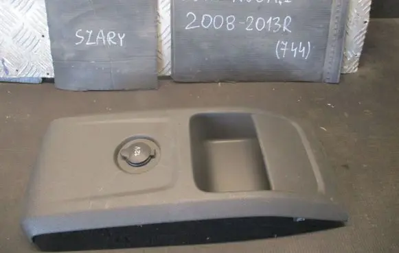 Ford Kuga I Center console decorative trim 841R044K84