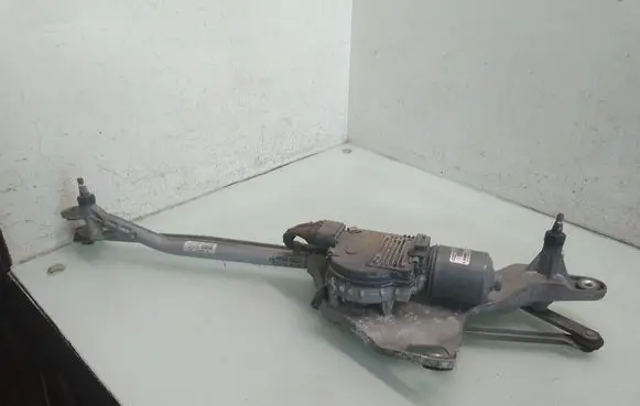Front wiper linkage and motor