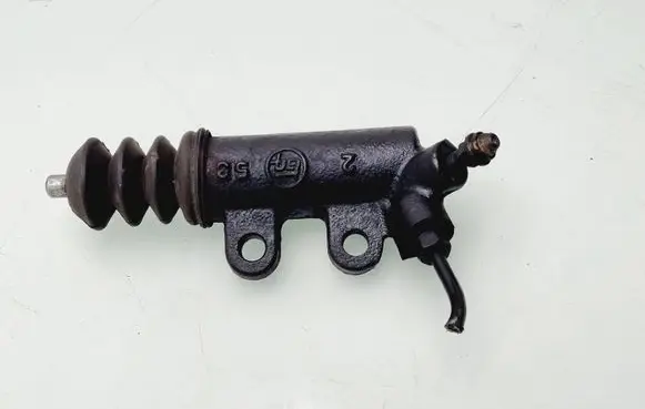 Toyota RAV 4 (XA30) Clutch master cylinder