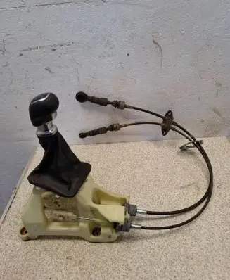 Hyundai ix20 Gear shifter/selector C022TG 437001K920EQ 1P1000K09
