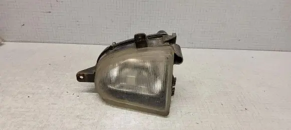 Seat Alhambra (Mk1) Front fog light E9020028