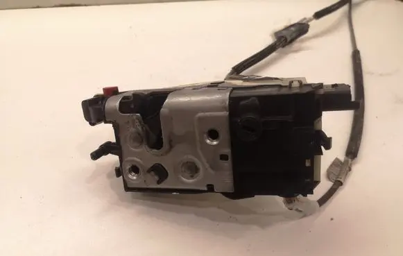 Citroen C4 II Rear door lock 9685351980