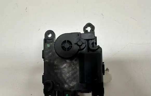 Ram 1500 DT Air flap motor/actuator AA1138004760 163028