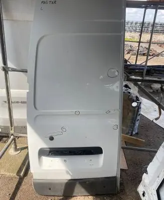 Renault Master III Rear door