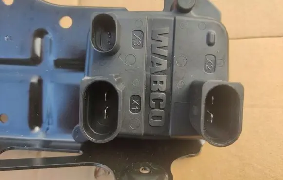 Audi e-tron Pneumatic air compressor holding bracket 