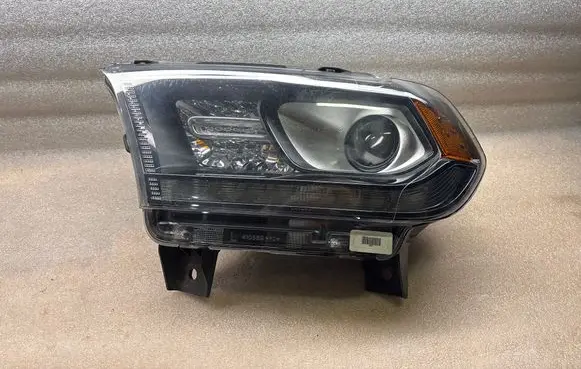 Dodge Durango Headlight/headlamp 68423853AD