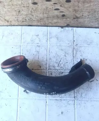 Volvo XC70 Air intake hose/pipe 1029192