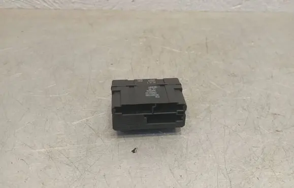 Citroen C4 I Seat heating relay 9638053380 9445536 FAUREC1A