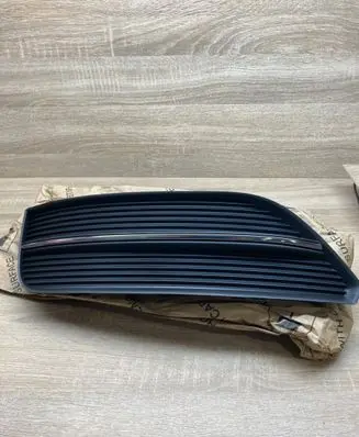 Audi A3 S3 8V Front bumper lower grill 8V3807681
